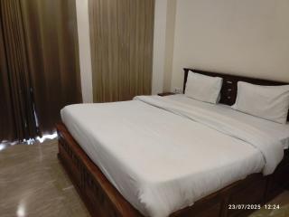 Hotel Supreme - 0