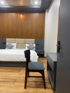 The Narendra hotel 700m away from the Ram Mandir - 8