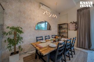 StayVista at Beth Shalom with Lawn, Bar - Lonavala - 7