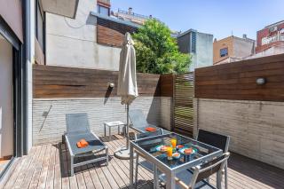 My Space Barcelona Pool Garden Apartments - 4