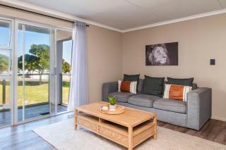 Beach Holiday Apartment - Big Bay, Cape Town - 3