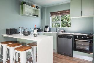 Beach Holiday Apartment - Big Bay, Cape Town - 2