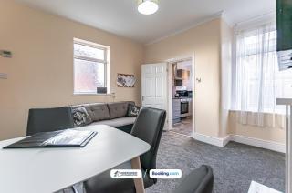 3BR House in Manchester, Free Wifi, Parking, Ideal for Contractors - Manchester - 5