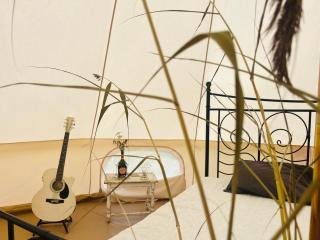 Private Sunset Off-grid tent with outdoor wc and cold shower - 4
