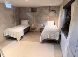 Characteristic house with a cozy private garden - Visby - 9
