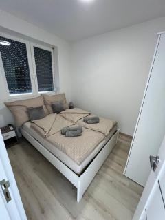 B53 Apartment 3 - 3