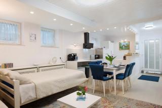 Ferienwohnung Poolblick - 2