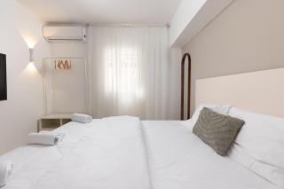 אורה דירות אירוח - ORA Garden - דירת גן משפחתית, מרווחת ומעוצבת אדריכלית - 2