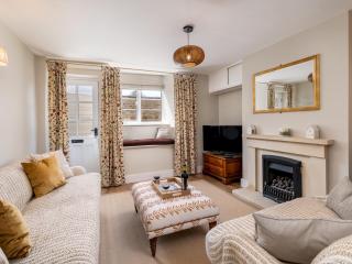 Charming 2 Bed Cottage in the Heart of Adderbury Pass the Keys - Adderbury - 5