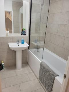 Cosy double room in Canada Water - 9
