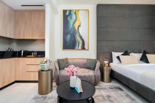 Airstay - Studio Retreat - Pool Views - JVC - Monthly Offer Available - 7