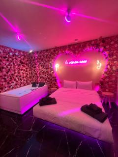 LA VIE EN ROSE ! JACUZZI ! CENTRE MARRAKECh - Marrakesh - 2