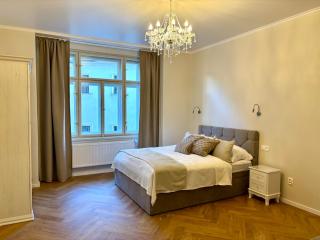 Tynska apartment - Prague - 2