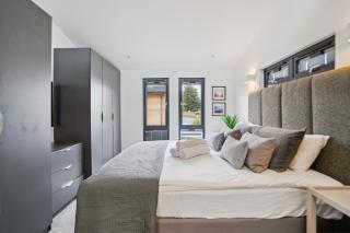 Luxury Lodge River Thames - Beautiful Marina Views - Dorney - 3