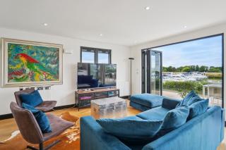 Luxury Lodge River Thames - Beautiful Marina Views - 0
