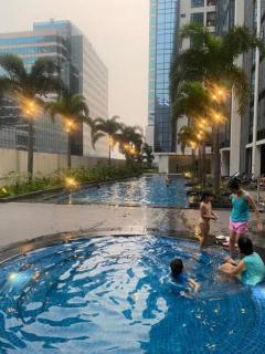 One Eastwood with mountain view - Manila - 7