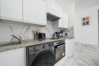 Stylish Apartments in Vibrant Soho Unbeatable Location WDG - Londra - 4