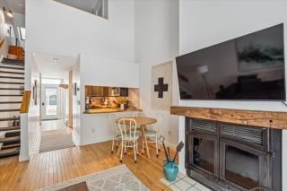 Riverside Getaway - 1