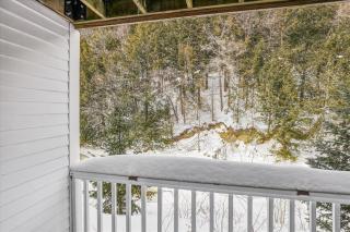 Riverside Getaway - 6