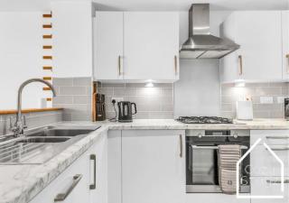 Beautiful 5 Bedroom Home in the City Centre with gated parking - Birmingham - 2