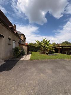 Maison spacieuse - Jacuzzi - Proche cœur historique - 4