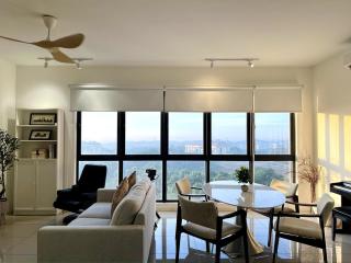 NEW Designer Condo - Panoramic Forest View - Steps To IOI City Mall - Your Best Urban Retreat - 6