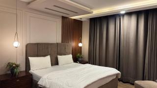Gold Crest Elite Skyviews Apartments -Designer Interiors And Mall Access - Lahore - 7