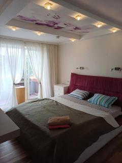 U Apartment at Center - 0