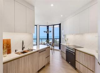 Coastal Retreat Beachfront with Luxury Finishes - Longboat Key - 3