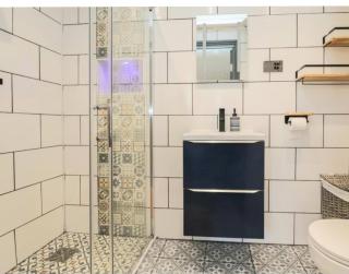 Chester - Apartment - Sleeps 3 - City Centre - 1