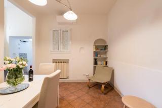 2 apartments next to a market and Piazza Santa Croce - HomeUnity - 9