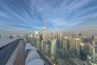 Magical Apt with Rooftop Pool & Burj Khalifa View! - 7
