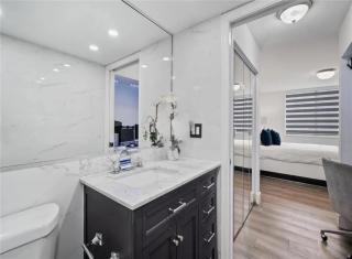 Luxury 2 Bedroom Condo with Lake Views - Miramar - 2