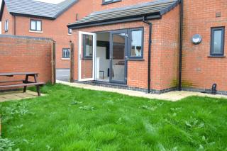 Fort House 6 Large Private Bedrooms with 7 beds, close to NEC, JLR, City Centre - 2