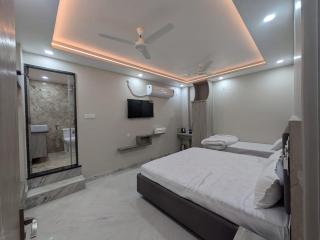 Haritwal Guest House - Varanasi - 9