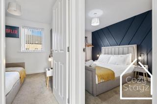 Spacious 3 Bed With Parking, Pool Table, TVs - 1