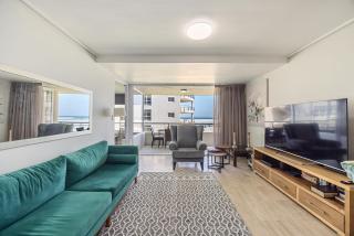 The Lagoon Beachfront Apartment - 5