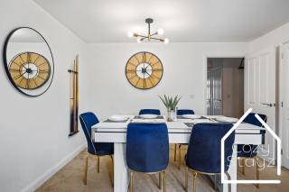 Spacious 3 Bed With Parking, Pool Table, TVs - Birmingham - 9