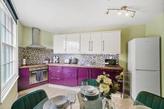 Harbourside Heaven in Bristol - Sleeps 8 - 7