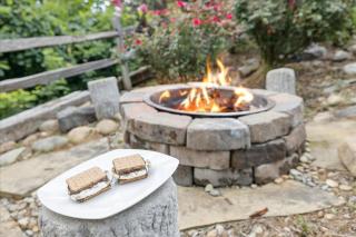 Amazing Views, Hot Tub, Arcade & Firepit - 7