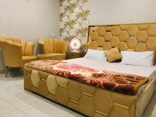 Comfortable Stays Near To Islamabad Airport - 0