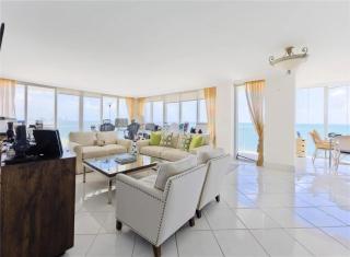 Spacious Corner Condo with Ocean Views - Miami - 7