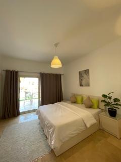 Spacious sea view ,1 bedroom apartment in Azzurra Sahl Hasheesh - Hurghada - 6