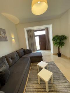 Spacious sea view ,1 bedroom apartment in Azzurra Sahl Hasheesh - Hurghada - 3