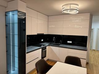 Luxury Apartment - 2 min from Northern Avenue - 4