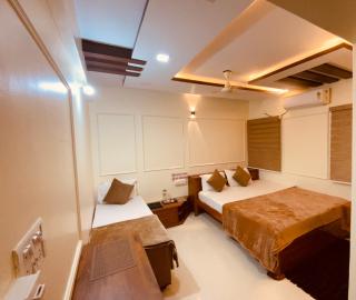 AL-MANAL 306 Premium Room Triple Bed - 6