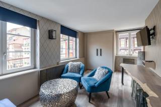 Petit & authentique hyper centre - 9