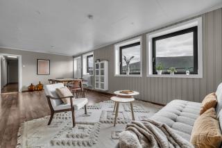 Northstay - City Center Terrace with Mountain View - Tromsø - 0