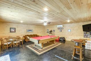 Explore Linville Falls Cabin with Game Room and Deck! - Marion - 9