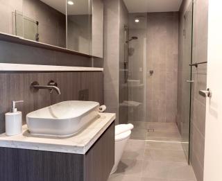 Olympic Park 2BR Pool gym access and walk to stadium - Sydney - 1